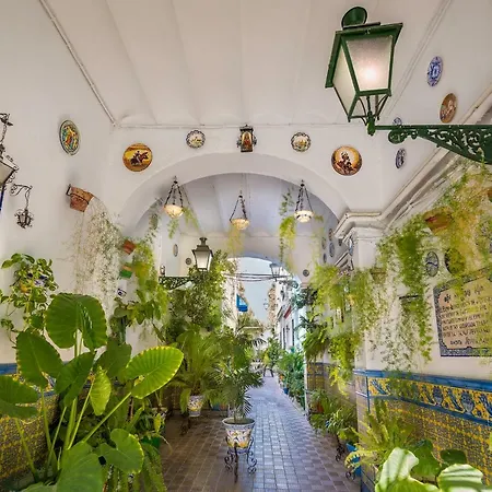 Apartamento Misterhost Triana Patio De Flores *